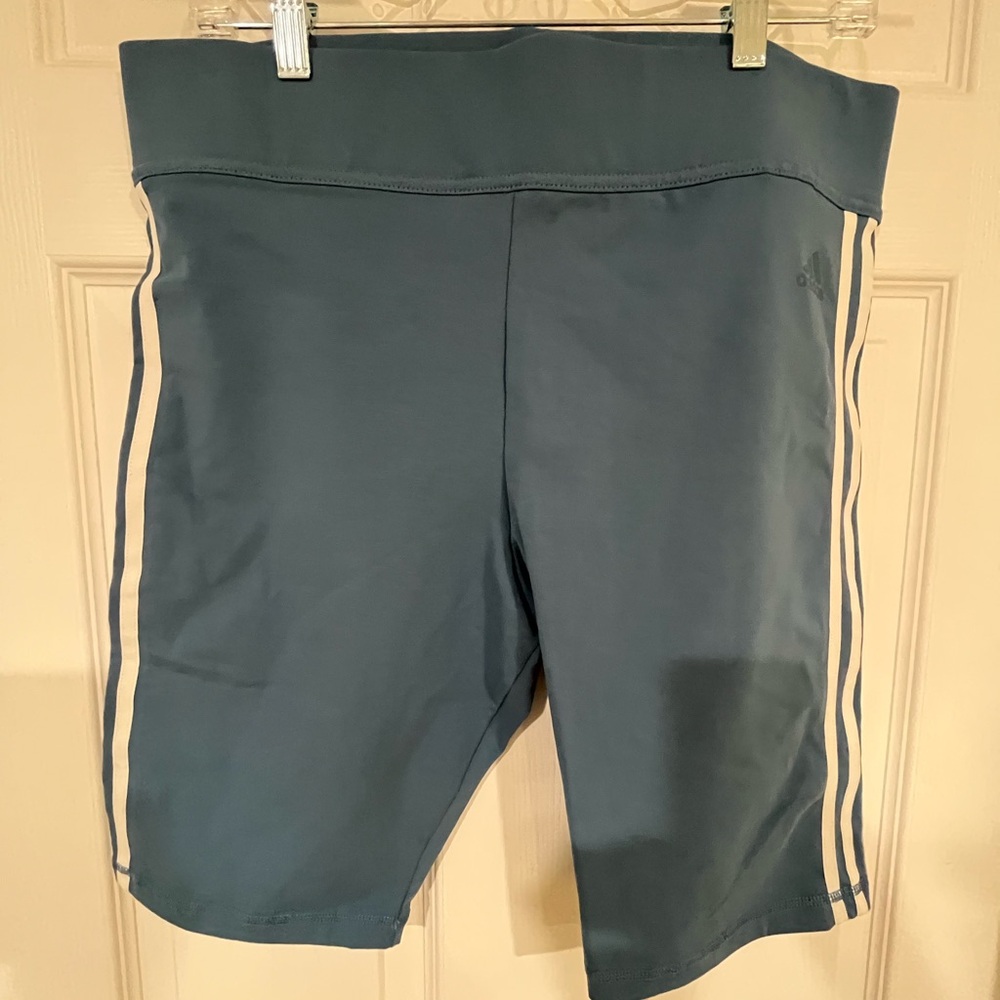 Adidas Women's Blue Athletic Shorts with Side Stripes, Size XL, Form Fitting
